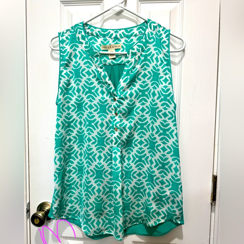 Sleeveless dressy top